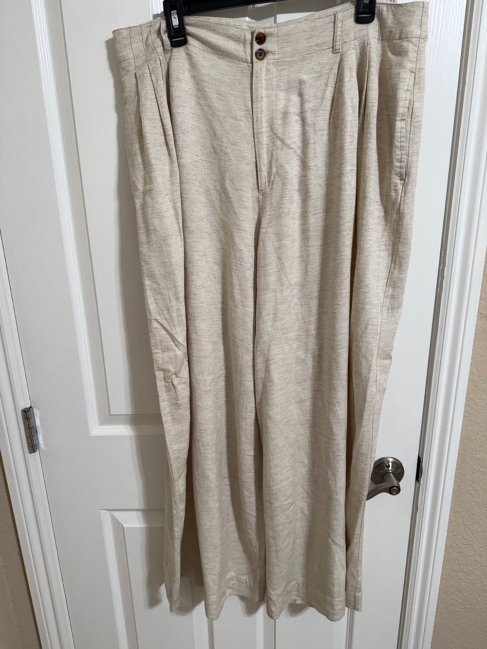 Women’s Lightweight Wide-Leg pants— Cream